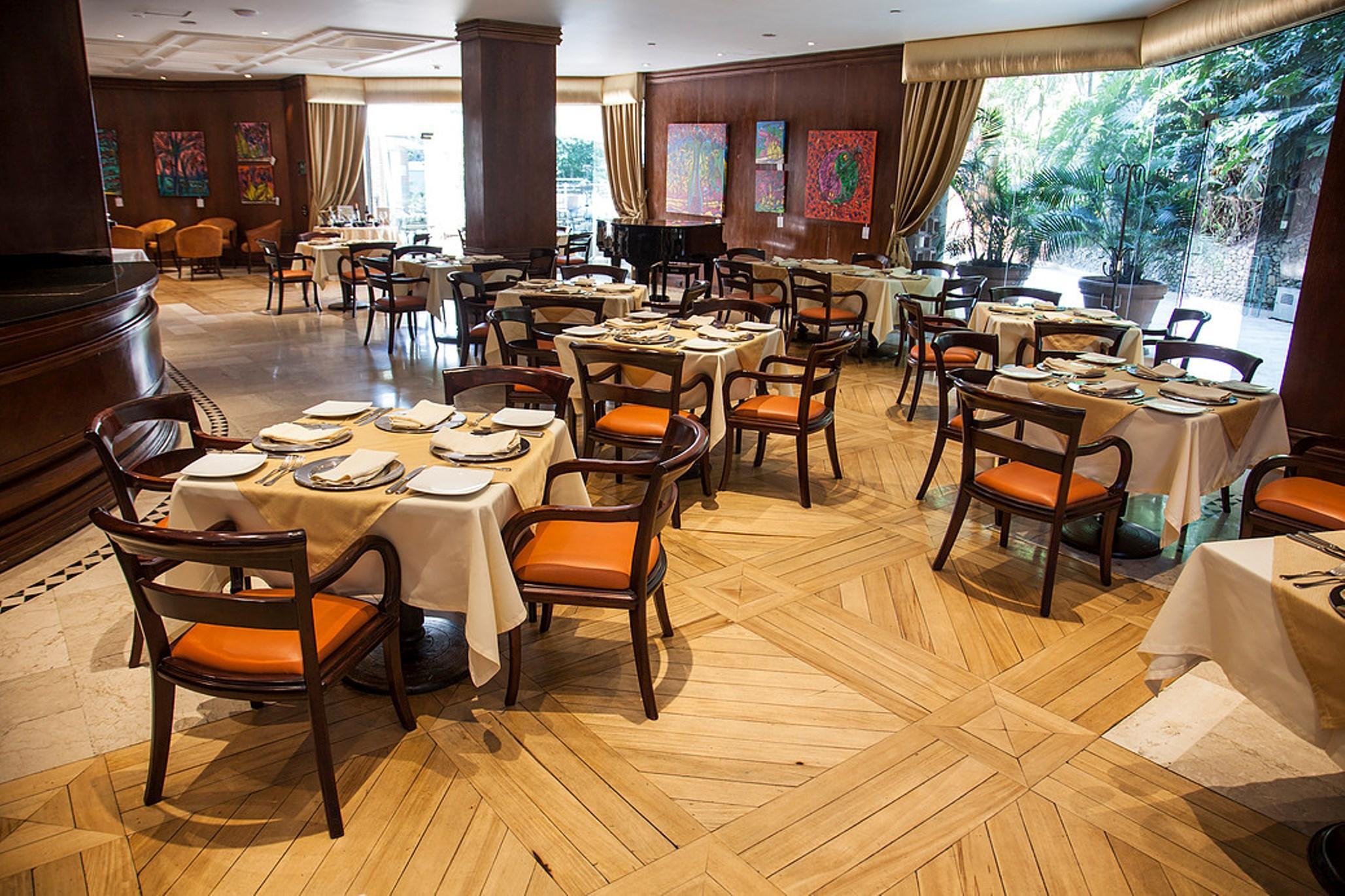 Hotel Dann Carlton Belfort Меделин Екстериор снимка The restaurant
