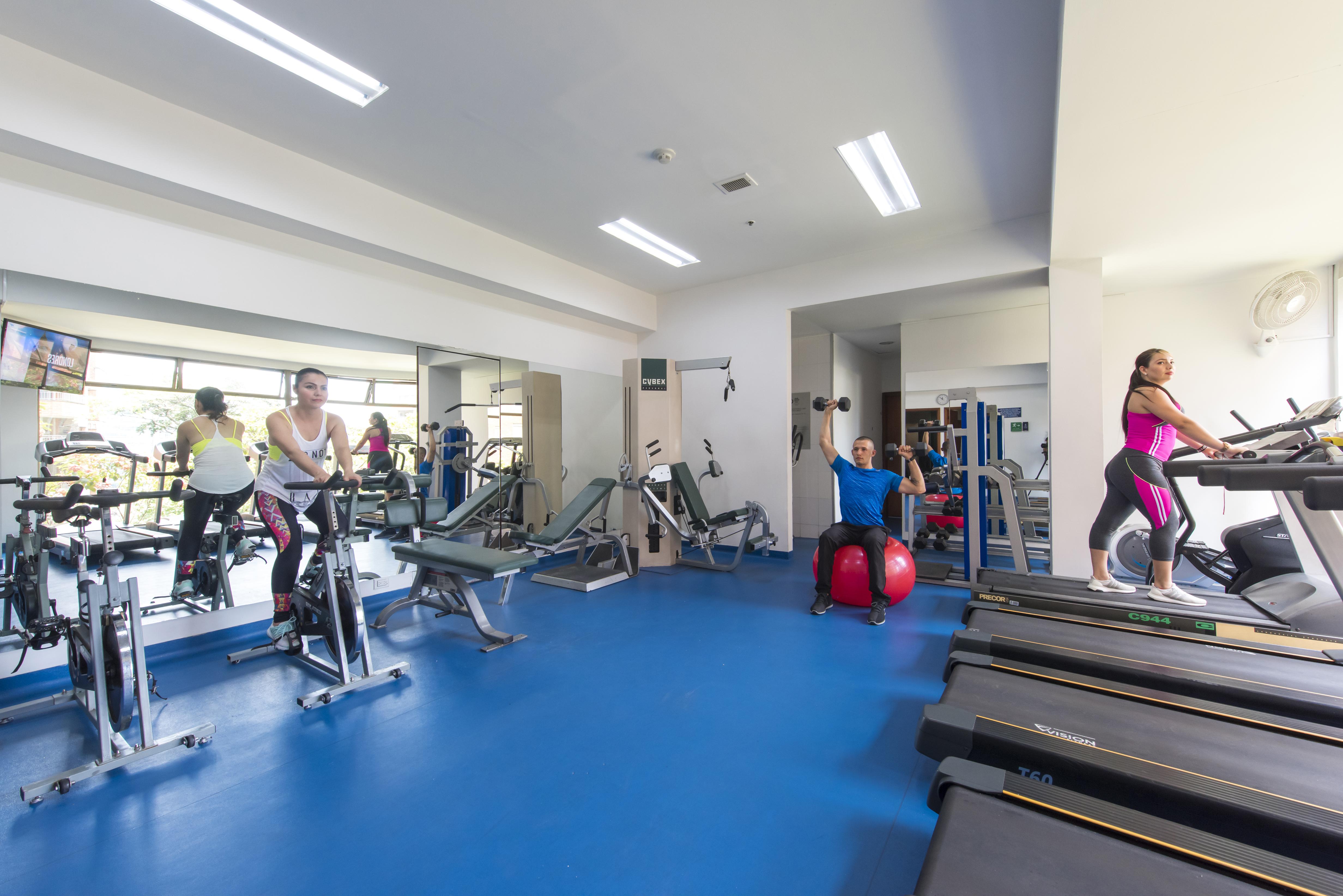Hotel Dann Carlton Belfort Меделин Екстериор снимка The gym at the University of Roehampton