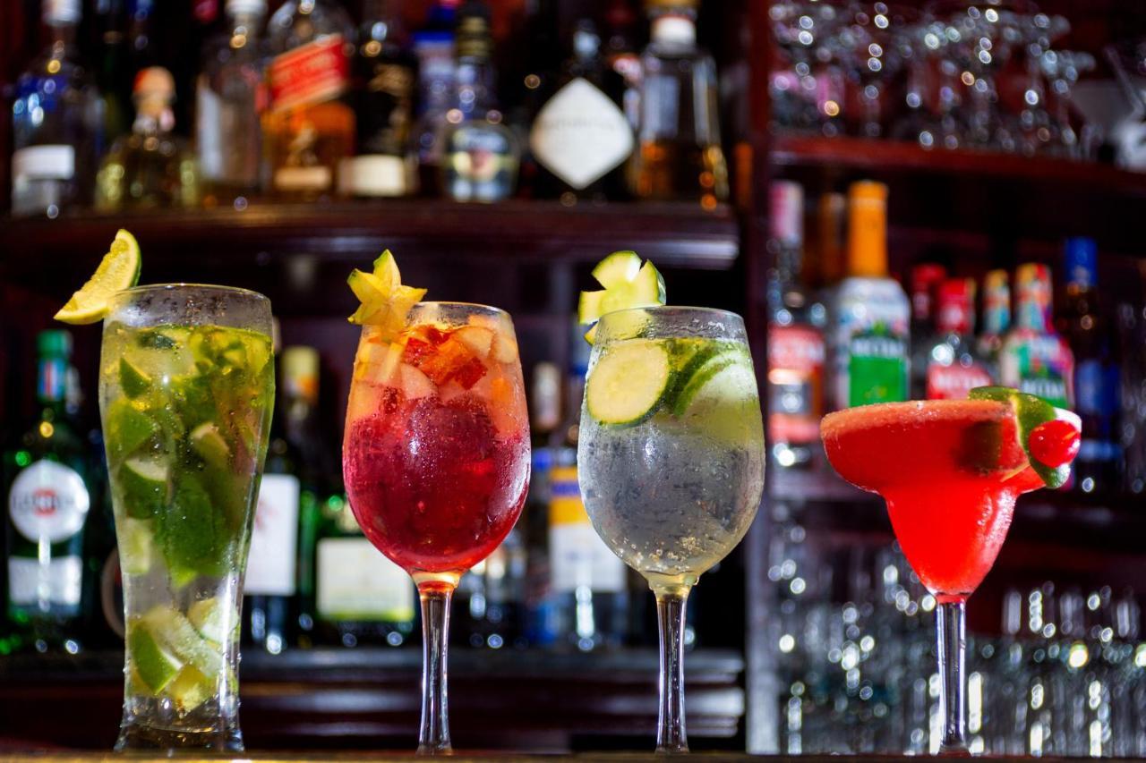 Hotel Dann Carlton Belfort Меделин Екстериор снимка Cocktails