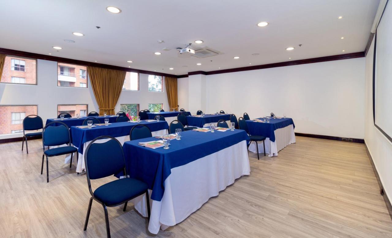 Hotel Dann Carlton Belfort Меделин Екстериор снимка Meeting room