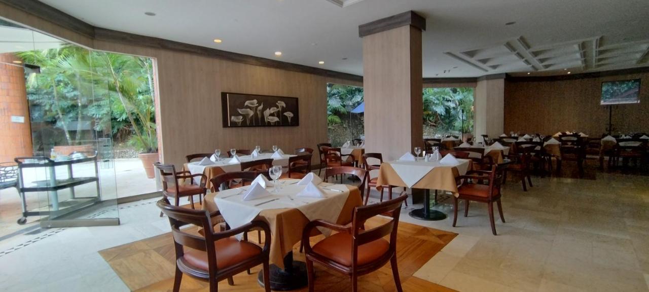 Hotel Dann Carlton Belfort Меделин Екстериор снимка The restaurant