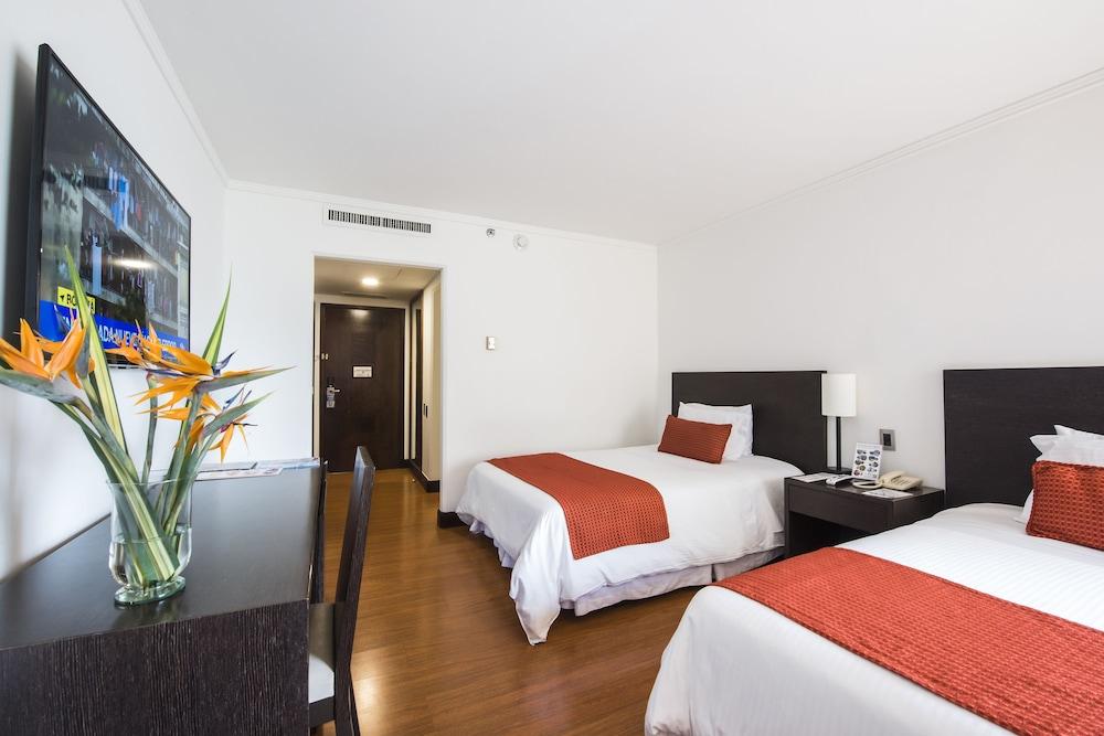 Hotel Dann Carlton Belfort Меделин Екстериор снимка