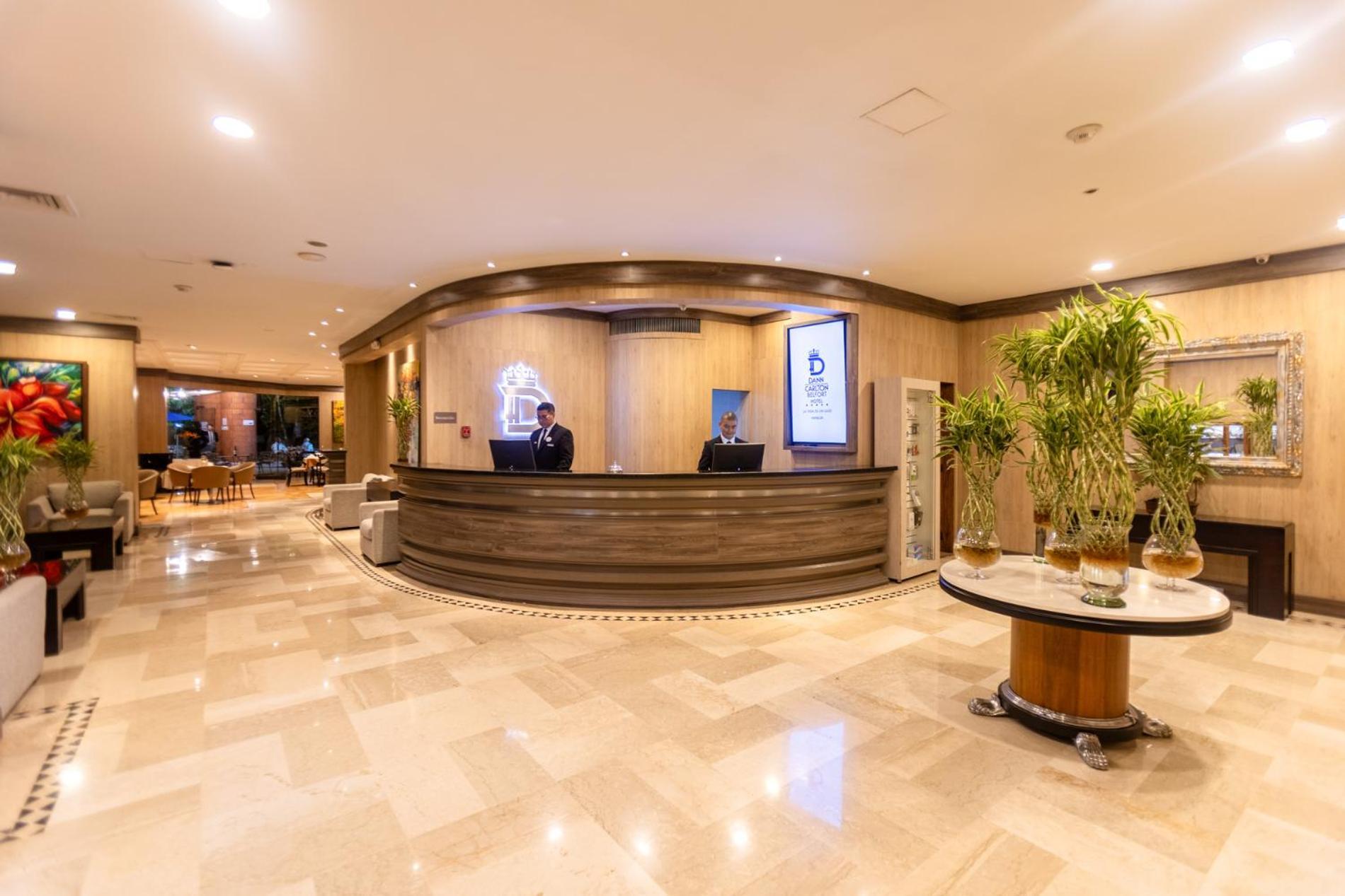 Hotel Dann Carlton Belfort Меделин Екстериор снимка Lobby