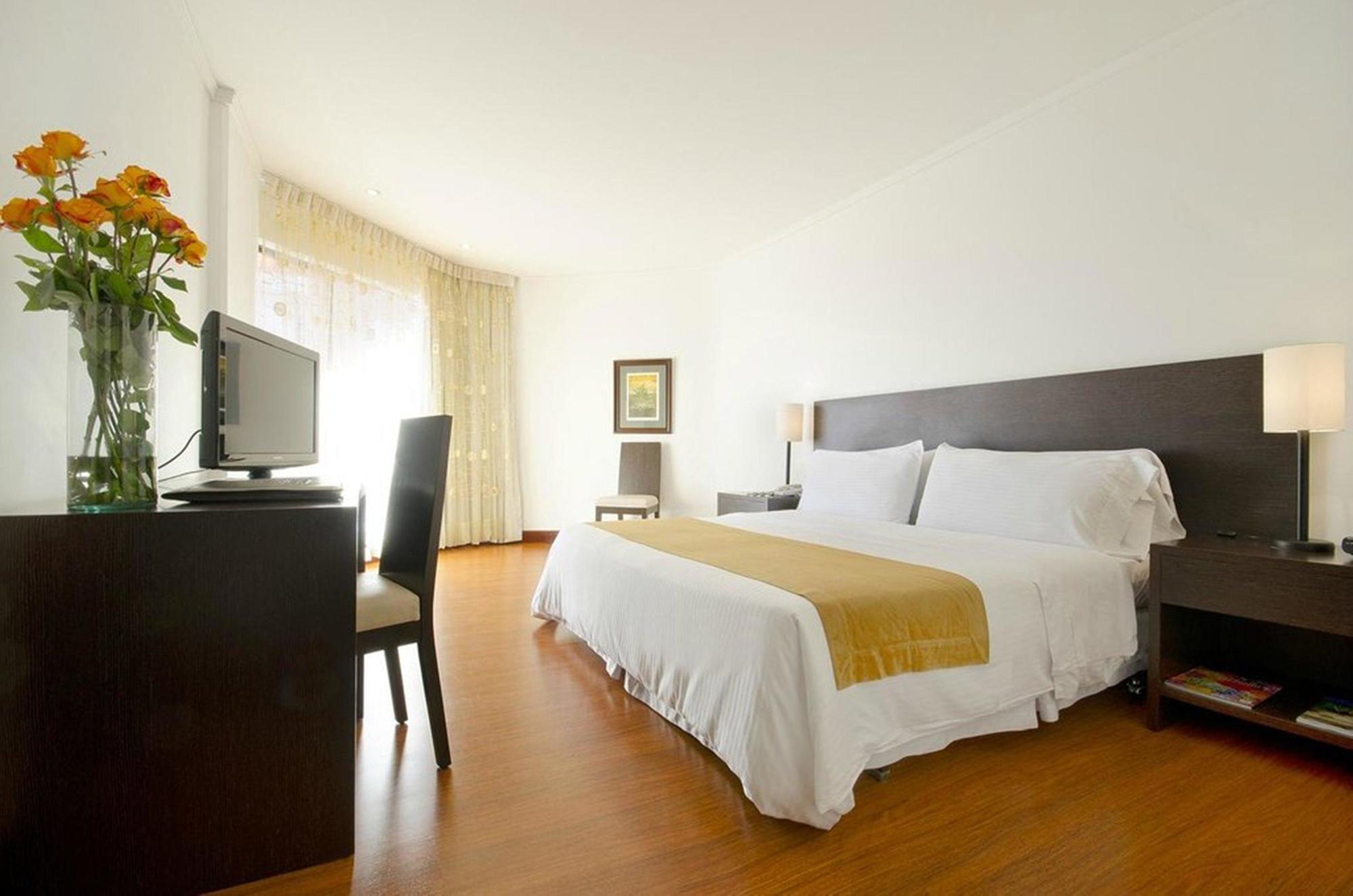Hotel Dann Carlton Belfort Меделин Екстериор снимка A room at the hotel